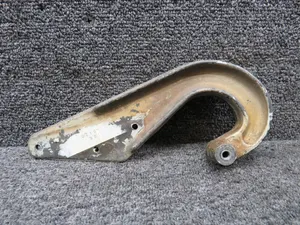 0826005-1 Cessna 310K Main Gear Door Hinge (Worn Paint)